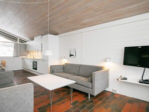 Elite House, 2 Bedrooms | Interior - 6 Person Holiday Home on a Holiday Park in Hanstholm (Hanstholm)