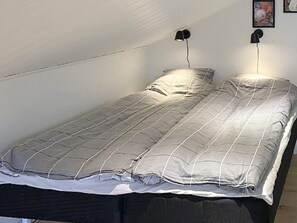 Classic House, 3 Bedrooms | Interior - 10 Person Holiday Home in Syssleback (Sysslebäck)