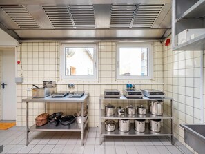 Comfort House, Multiple Bedrooms | Private kitchen