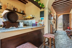 Classic-Apartment, 3 Schlafzimmer | Rezeption