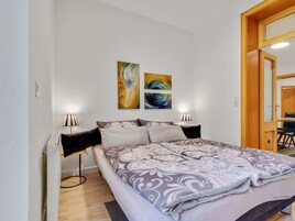 Classic Apartment, 4 Bedrooms | 8 bedrooms, individually furnished, bed sheets