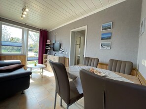 Dining - Modern Bungalow in Warnkenhagen Near Wellness (Kalkhorst)