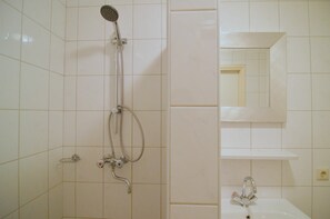 Classic House, 2 Bedrooms | Bathroom | Shower - Holiday Home in Geesteren With Roof Terrace,garden Furniture (Geesteren)