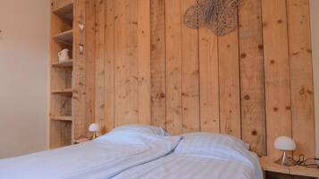 Comfort House, 2 Bedrooms | 4 bedrooms, individually furnished, bed sheets