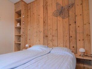 Comfort House, 2 Bedrooms | 4 bedrooms, individually furnished, bed sheets - Holiday Home in Geesteren With Roof Terrace,garden Furniture (Geesteren)