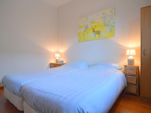 Casa clásica, 2 habitaciones | 4 habitaciones, muebles diferentes y ropa de cama 