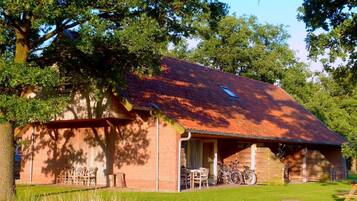 Classic House, 2 Bedrooms | Exterior