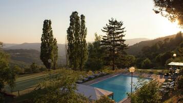 Innenpool, AuĂenpool
