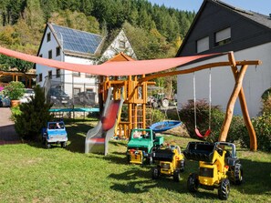 Garden - A Modern Apartment in the Hunsruck Region's Romantic Drohn Valley (Merschbach)