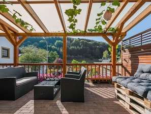 Deluxe Apartment, 2 Bedrooms | Balcony - A Modern Apartment in the Hunsruck Region's Romantic Drohn Valley (Merschbach)