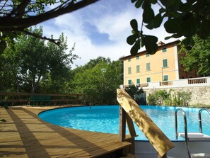 Classic-Haus, 4 Schlafzimmer | Pool | Außenpool