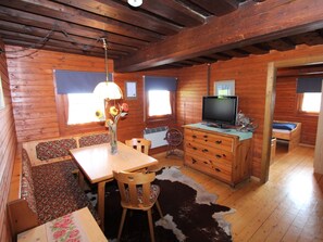 บ้านพักคลาสสิก, 6 ห้องนอน | ห้องนั่งเล่น