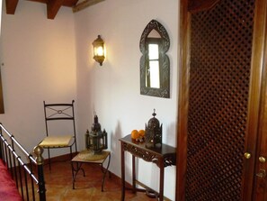 Comfort House, 2 Bedrooms | 3 bedrooms, individually furnished, bed sheets