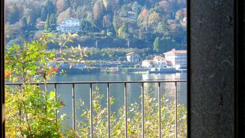 ์ปดํฌํธ ํ์ฐ์ค, ์นจ์ค 2๊ฐ | ์๋ฐ ์์ค์ ์ ๋ง