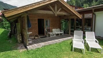 Classic House, 5 Bedrooms | Garden