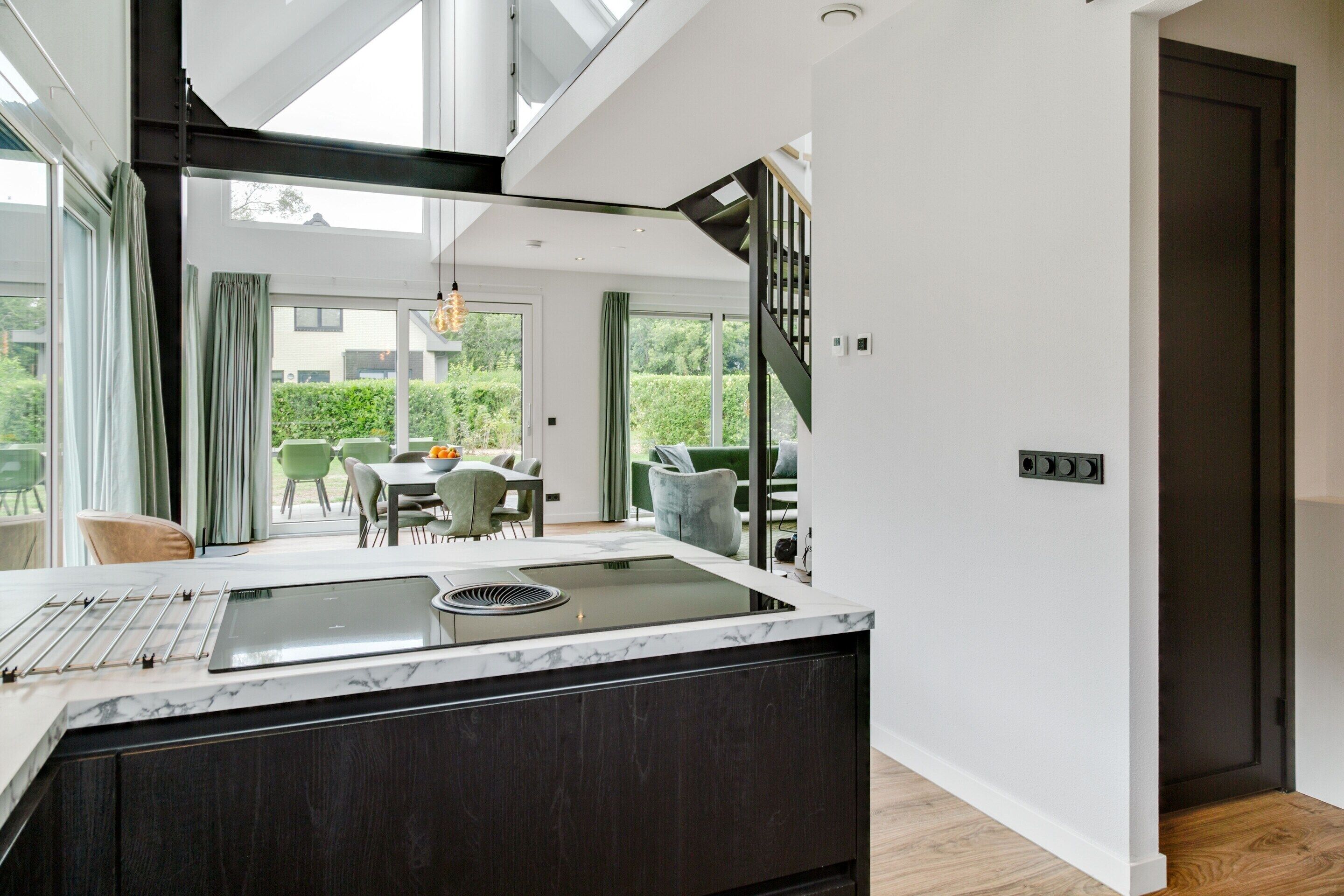 Hus Elite - 3 sovrum | Eget kök | Kylskåp, mikrovågsugn, diskmaskin och kaffe- och tebryggare