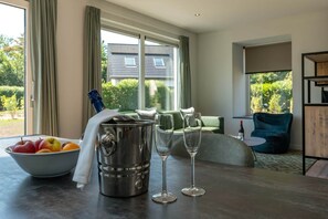 Casa luxo, 3 quartos | Detalhe da parte interna