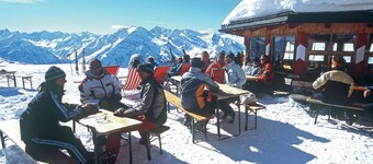 Spacious Apartment in Uderns Near Ski Area