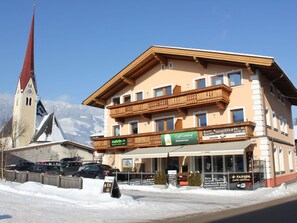 Comfort Apartment, 4 Bedrooms | Exterior - Spacious Apartment in Uderns Near Ski Area (Uderns)