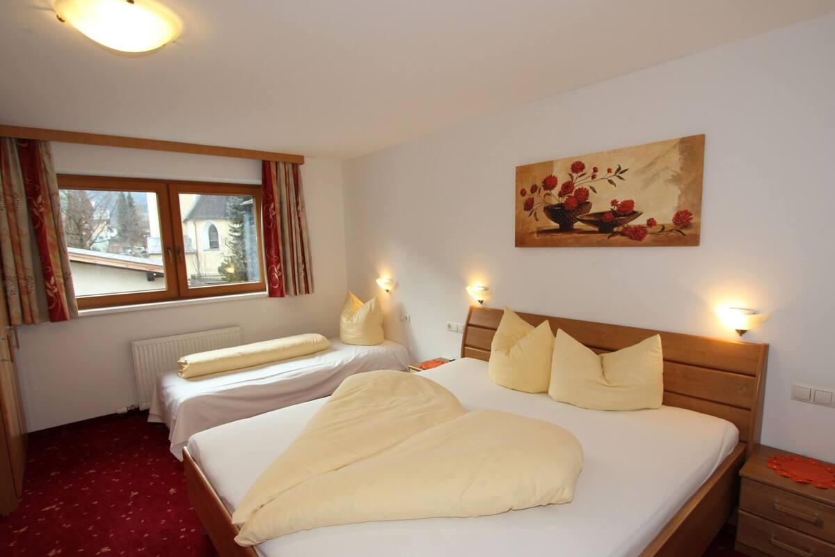 Comfort Apartment, 4 Bedrooms | 16 bedrooms, bed sheets