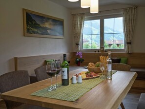 Comfort Apartment, 3 Bedrooms | Private kitchen