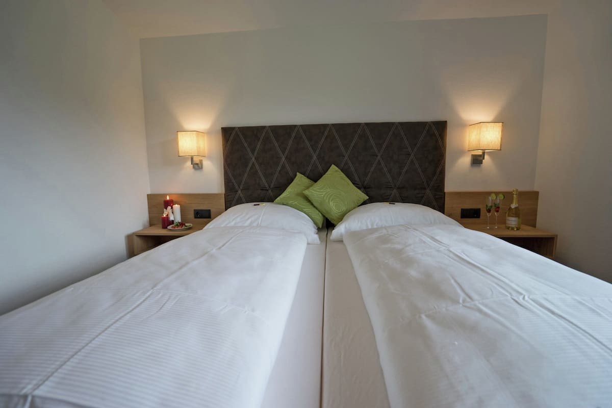 Classic Apartment, 3 Bedrooms | 6 bedrooms, bed sheets