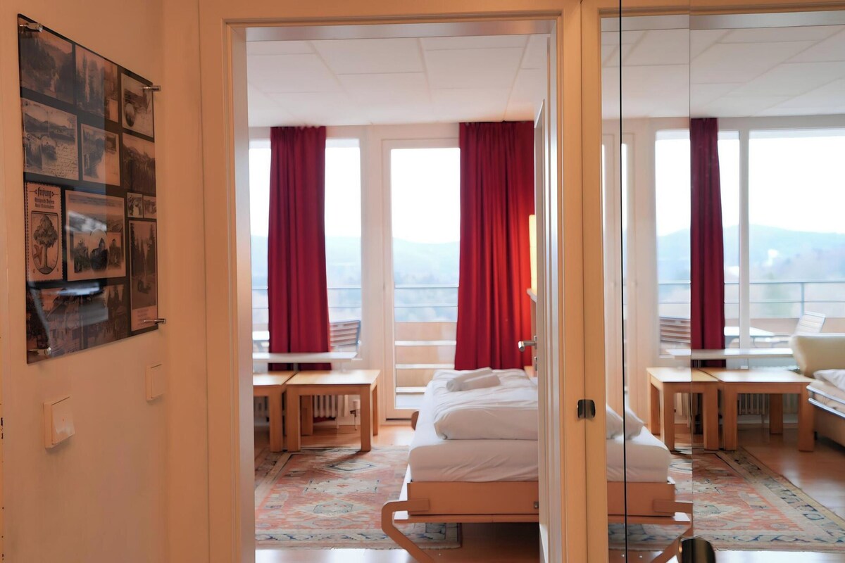 14 bedrooms, laptop workspace, individually furnished, bed sheets