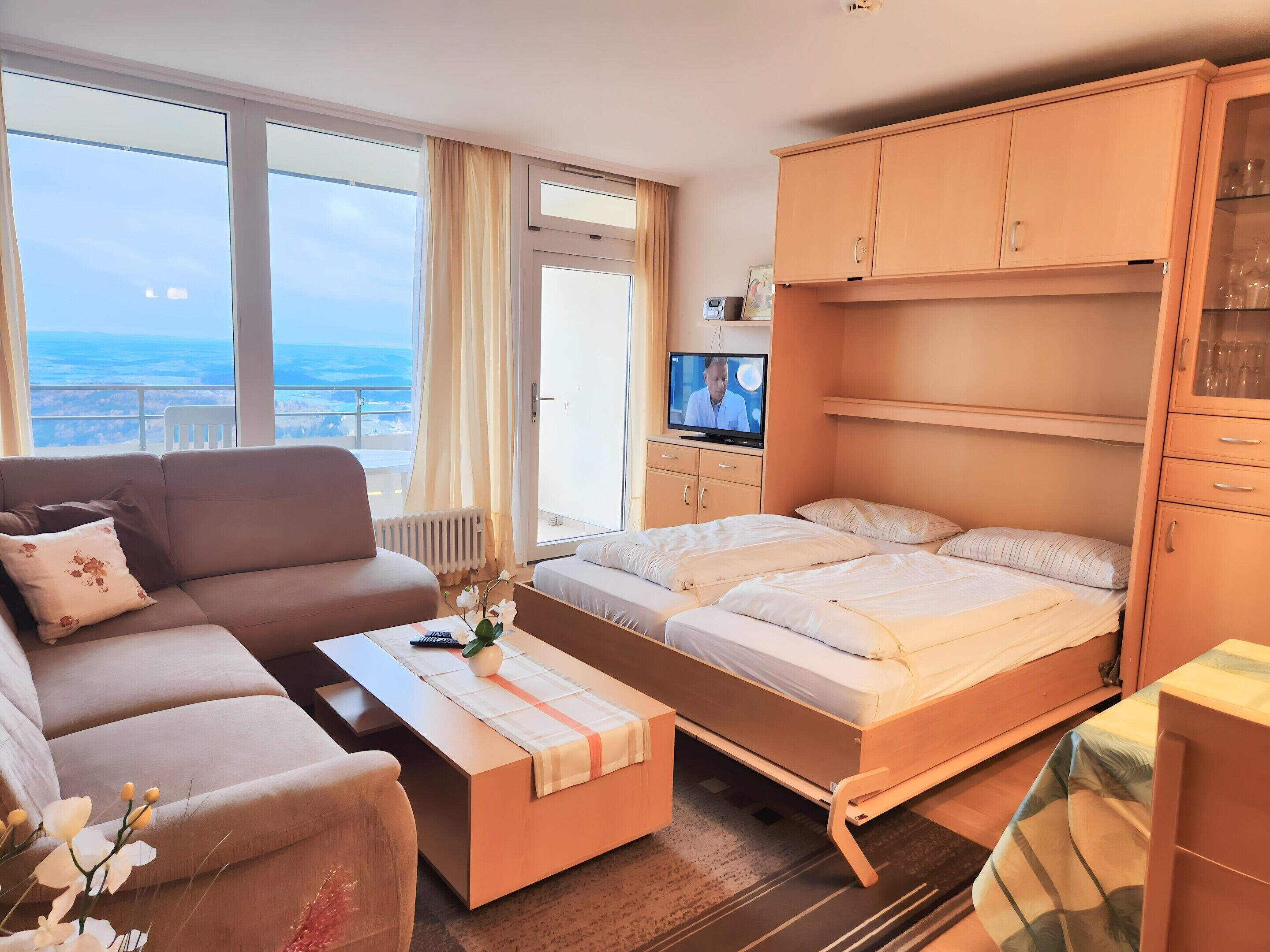 Comfort Apartment, 2 Bedrooms | Living room