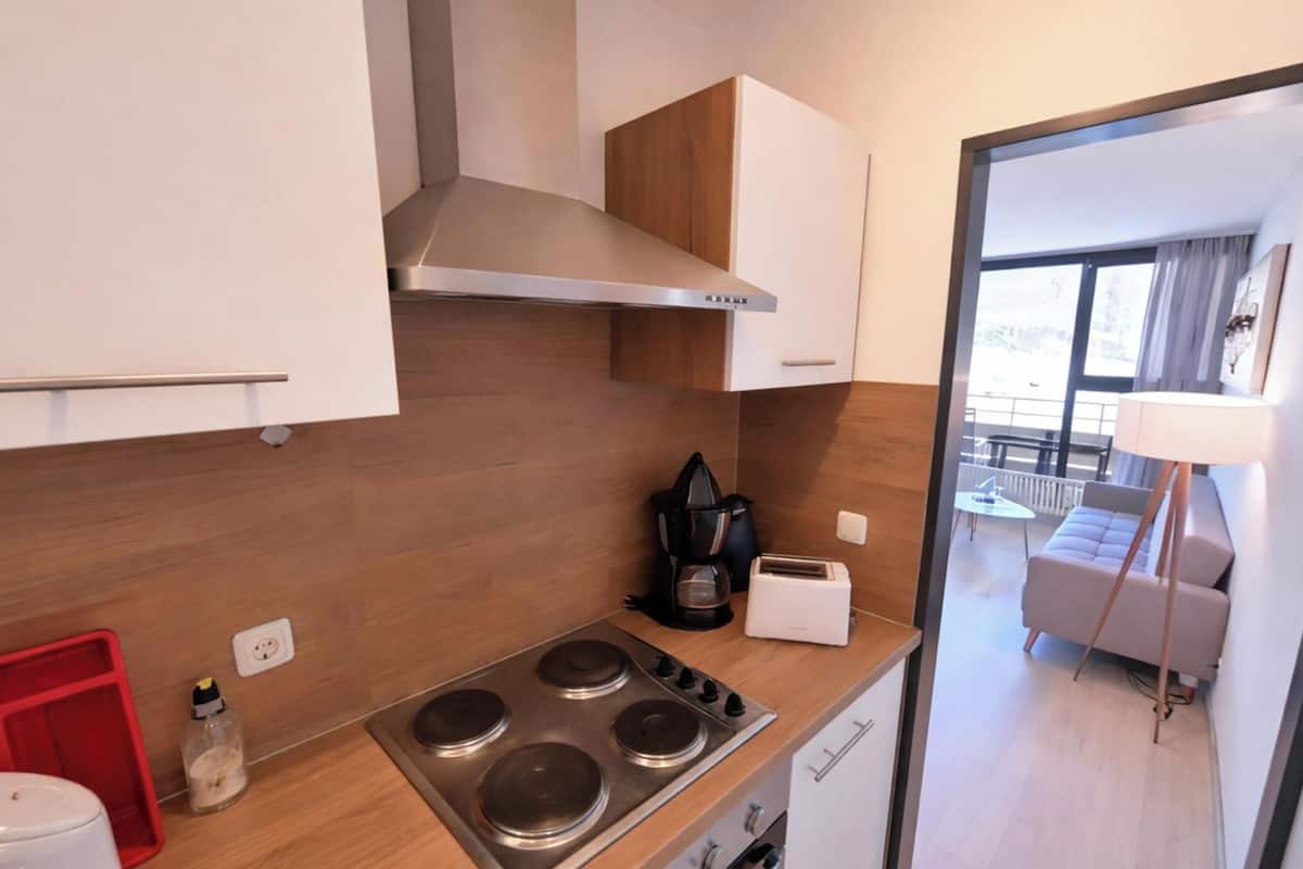 LÀgenhet Comfort - 1 sovrum | Eget kök | KylskÄp, mikrovÄgsugn, diskmaskin och kaffe- och tebryggare