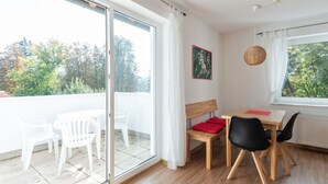 Dining - Spacious Apartment Near Forest in Bad Durrheim (Bad Duerrheim)