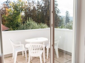 Classic-Apartment, 1 Schlafzimmer | Balkon