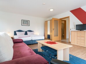 Classic Apartment, 1 Bedroom | Living room - Spacious Apartment Near Forest in Bad Durrheim (Bad Duerrheim)