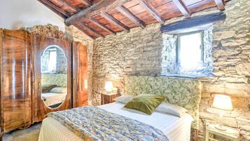 Deluxe House, 1 Bedroom | 12 bedrooms, individually furnished, bed sheets