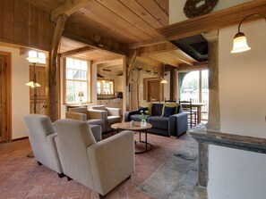 Classic-Haus, 4 Schlafzimmer | Wohnzimmer | Kamin