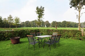 Classic Apartment, 3 Bedrooms | Balcony - Cozy Apartment in Enschede Near Forest (Enschede)