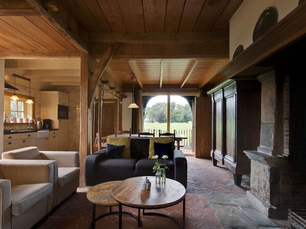 Classic-Haus, 4 Schlafzimmer | Wohnzimmer | Kamin