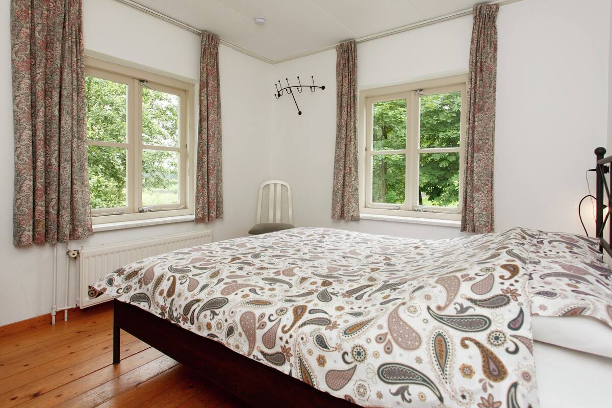 7 soveværelser, individuel indretning, sengetøj