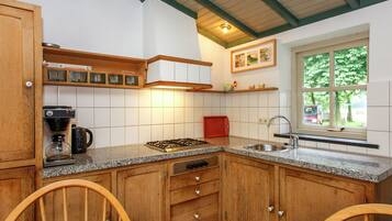 Lò vi sóng, lò nướng, máy rửa bát, dụng cụ pha cà phê/trà