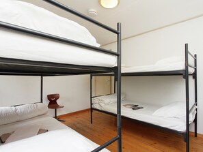 7 chambres, ameublement personnalisé, draps fournis