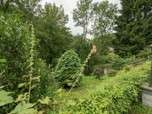 Deluxe Bungalow, 2 Bedrooms | Garden