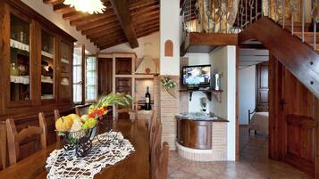 Classic-Haus, 3 Schlafzimmer | Wohnzimmer | Kamin