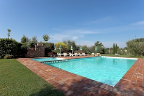Exterior - Modern Holiday Home in Foiano Della Chiana With Pool (Foiano della Chiana)