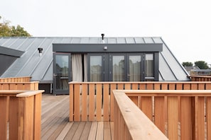 Terrace/patio - Luxury Apartment in Renesse With Infrared Sauna (Renesse)