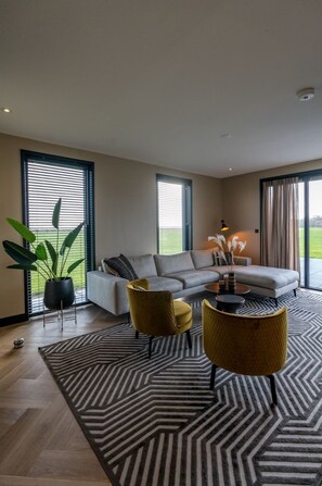 Comfort House, 3 Bedrooms | Living room
