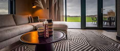 Classic House, 3 Bedrooms | Living room