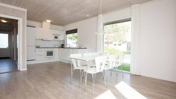 Classic House, 3 Bedrooms | Interior