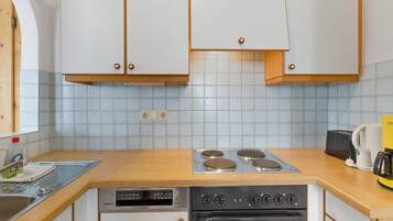 Comfort-Apartment, 3 Schlafzimmer | Eigene Küche | Kühlschrank, Ofen, Herdplatte, Geschirrspüler