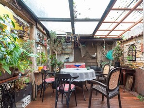 Nhà phong cách cổ điển, 5 phòng ngủ | Ban công