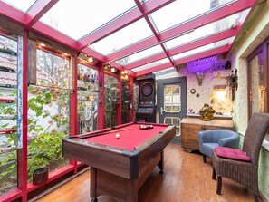 Classic Apartment, 3 Bedrooms | Game room - Comfortable Apartment in Wismar Mecklenburg With Fireplace (Wismar)