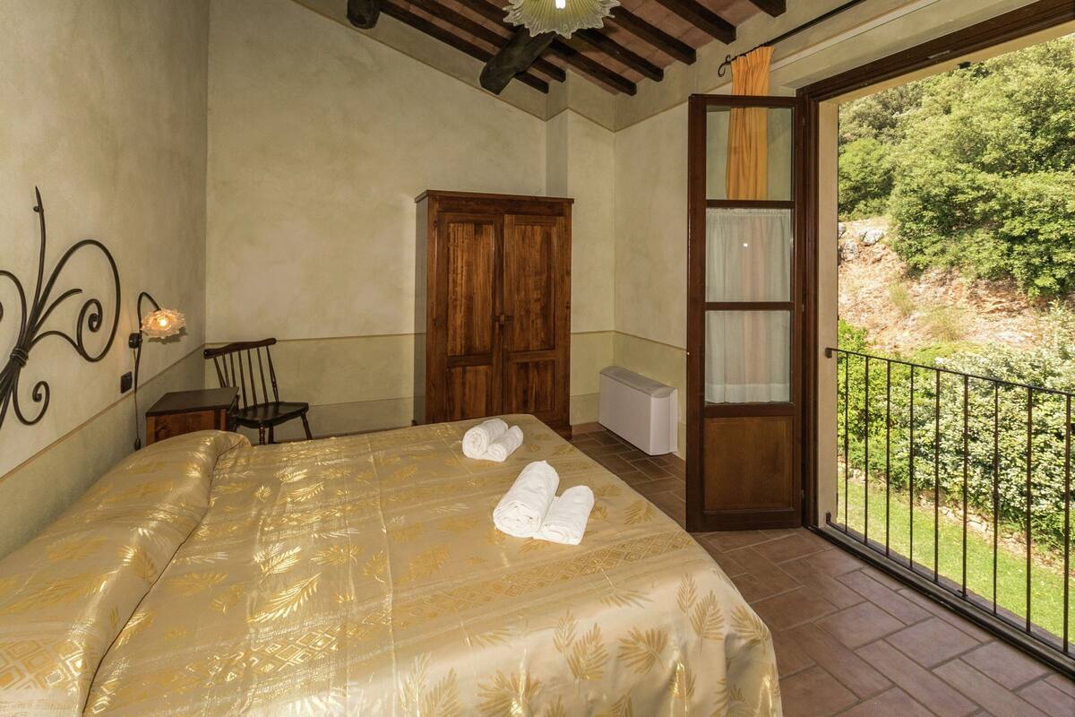 13 habitaciones, muebles diferentes y ropa de cama